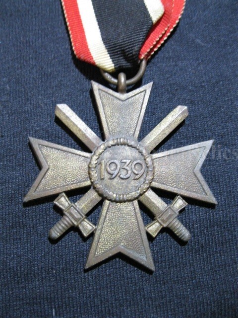 WW11 / German Merit Cross w/ Ribbon